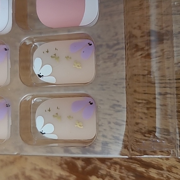 Floral Pink Matte Press On Nails - Picture 17 of 17